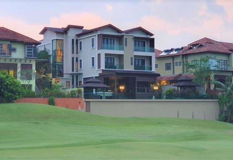 Tropicana Golf & Country Resort