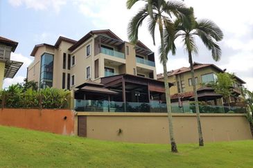 Tropicana Golf & Country Resort