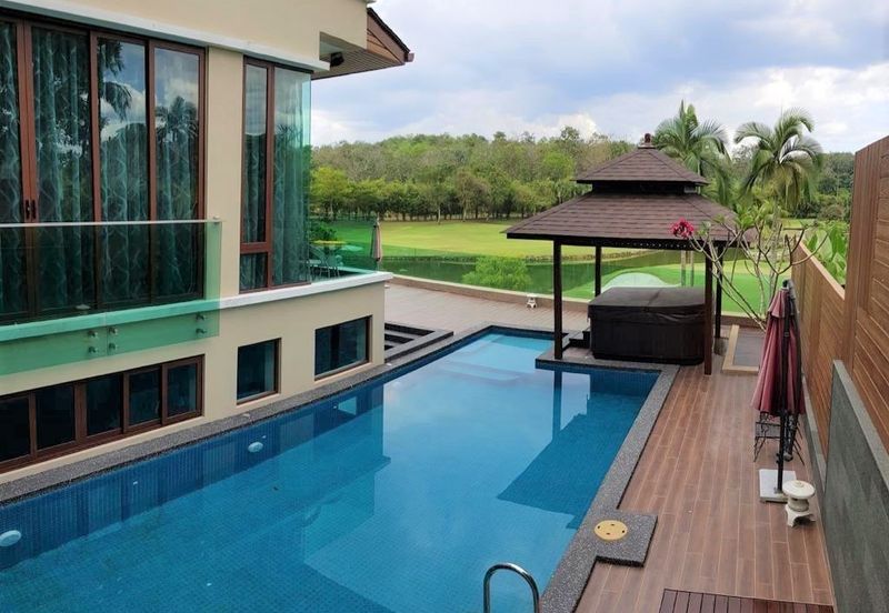 Tropicana Golf & Country Resort