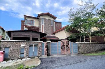 Tropicana Golf & Country Resort