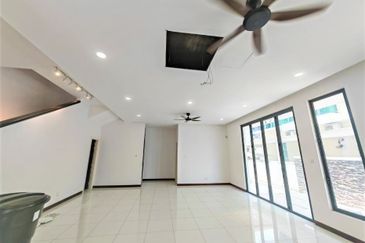 Lukisan @ Alam Impian