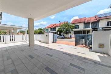 Lukisan @ Alam Impian