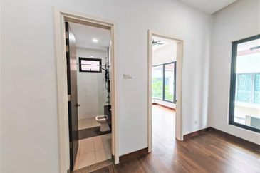 Lukisan @ Alam Impian