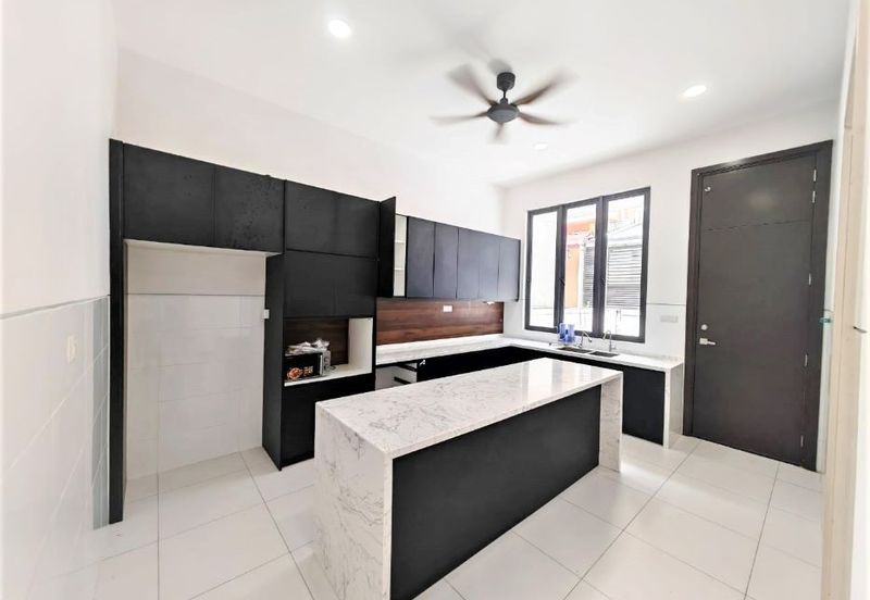 Lukisan @ Alam Impian