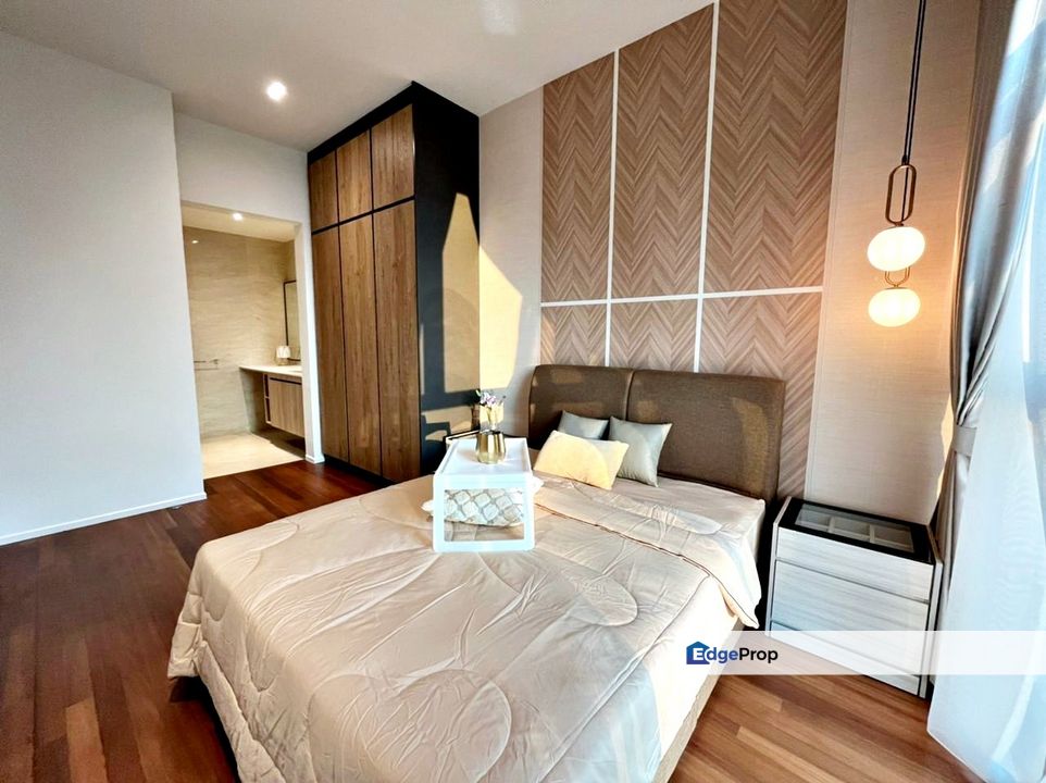 KLCC Condo, Nearby to Pavilion KL and MRT Station, Very High Floor, Kuala Lumpur, KLCC