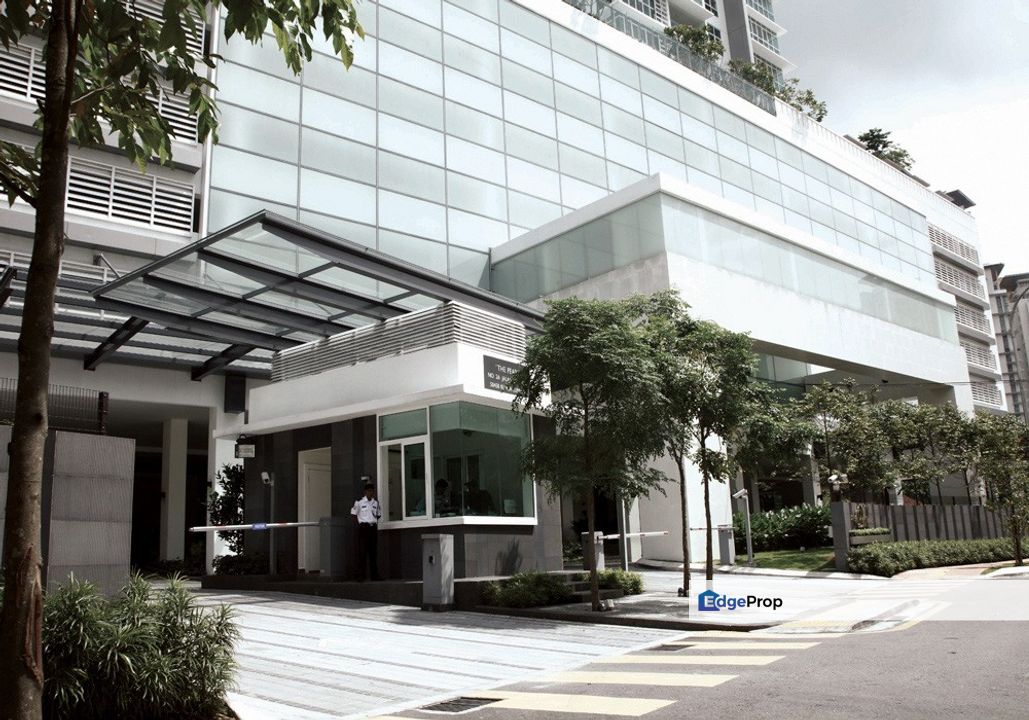 5 mins drive to Pavilion Mall, 3 min walking distance to Conlay MRT , Kuala Lumpur, KLCC