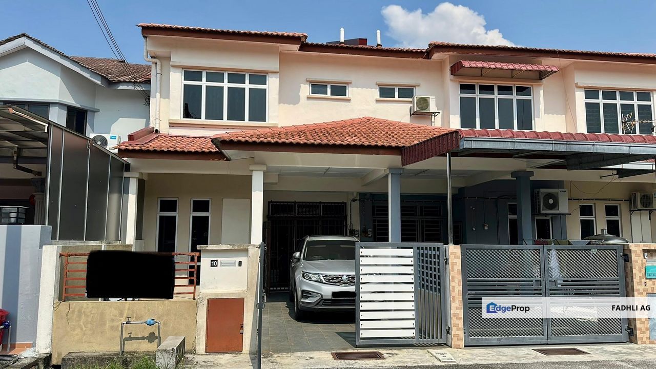 Double Storey Terrace near Taman Kelisa, Jeram, Sungai Buloh [well maintained], Selangor, Jeram