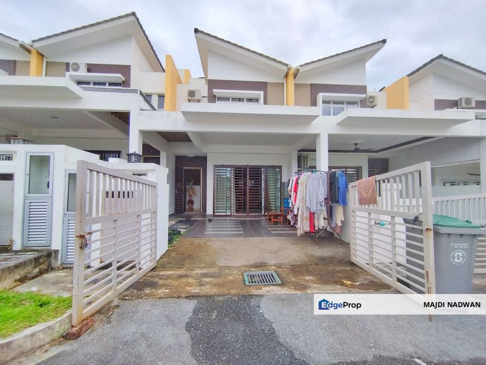 Facing open Double Storey Terrace House Taman Warisan Puteri (Precint 6 ...