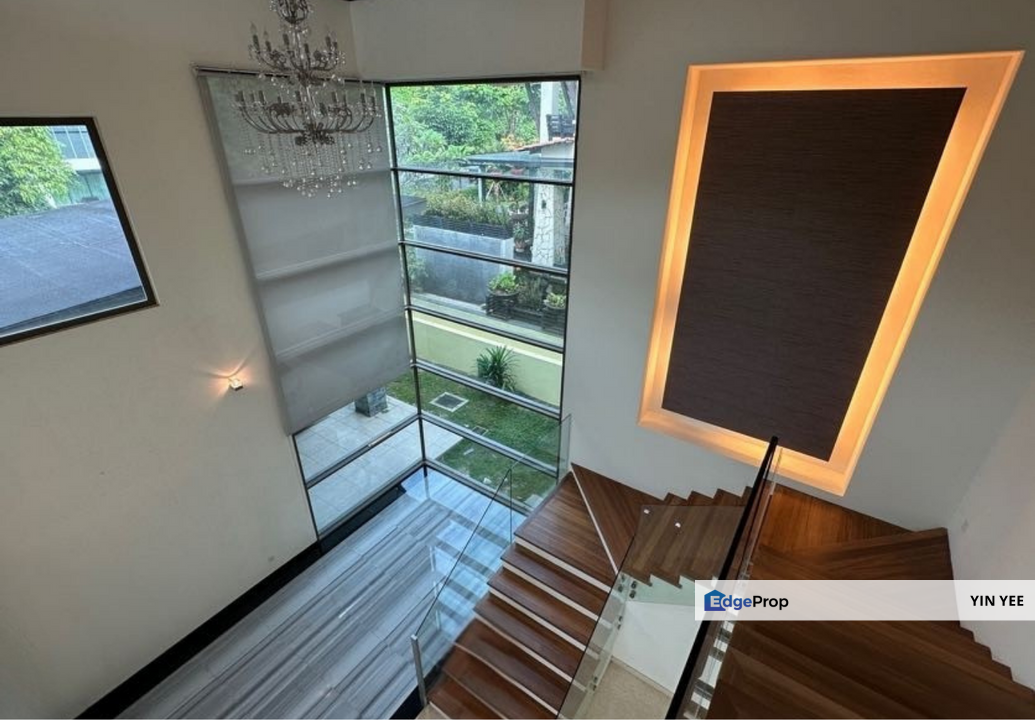 Bungalow with Swimming Pool For Sale , Selangor, Seri Kembangan