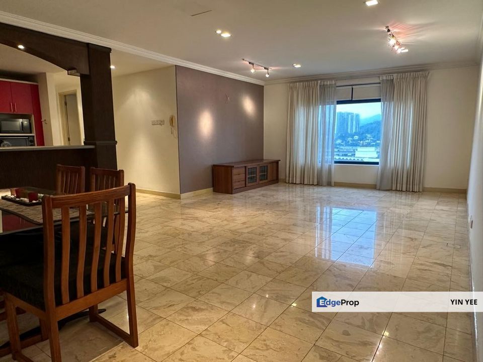 Impiana On The Waterfront: Spacious Home with Stunning Lake Views, Selangor, Ampang