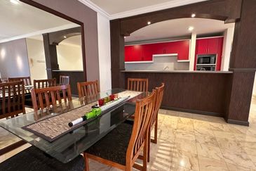 Impiana on the Waterfront