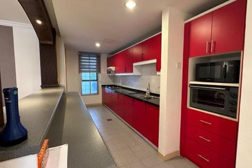 Impiana on the Waterfront