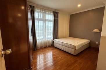 Impiana on the Waterfront