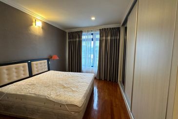 Impiana on the Waterfront