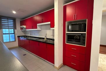 Impiana on the Waterfront