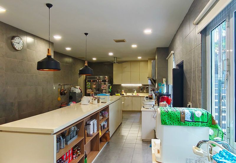 🏡 Rare Gem in GreenView Heights, Taman Yarl – Fully Extended & Impeccably Maintained! 🌿