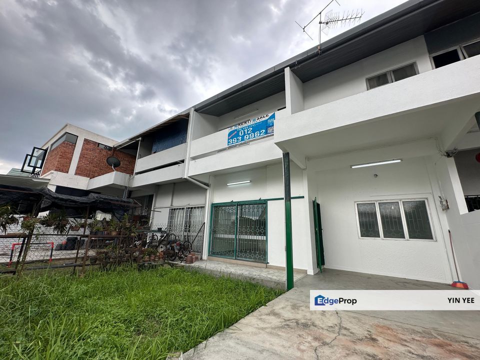 Rare original 2-storey home in SS2 Sea Park – a prime spot with excellent potential to design and build the dream home you and your family will love., Selangor, Petaling Jaya