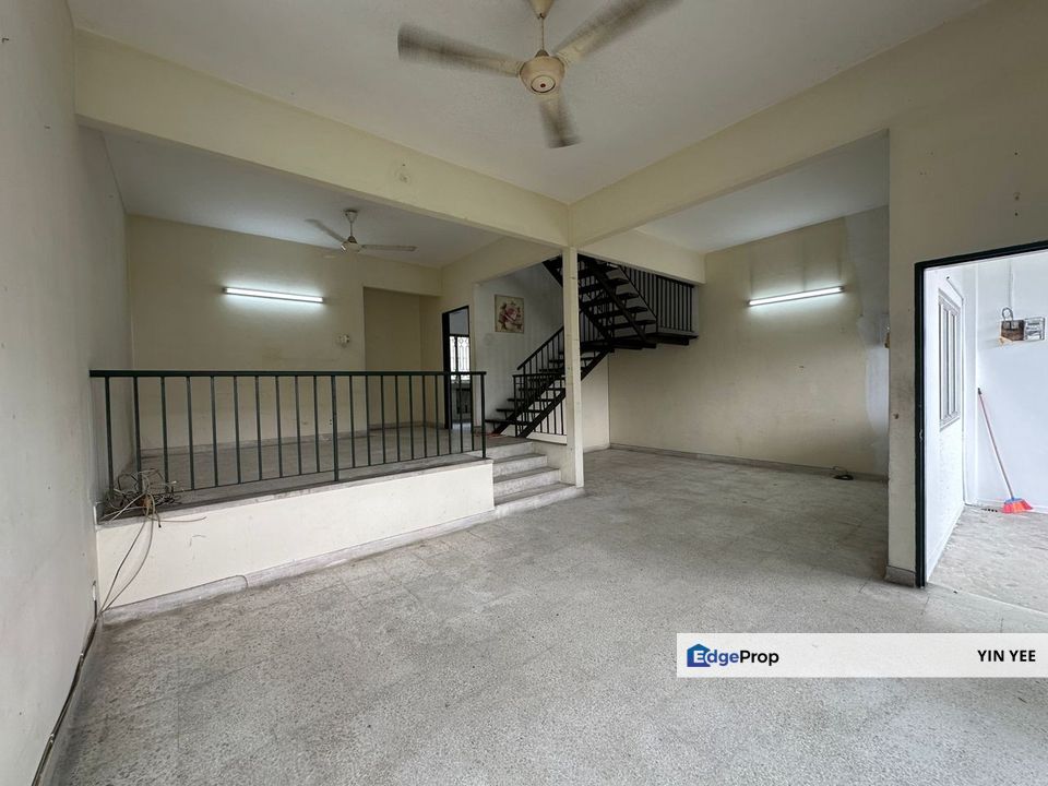Rare original 2-storey home in SS2 Sea Park – a prime spot with excellent potential to design and build the dream home you and your family will love., Selangor, Petaling Jaya