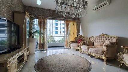 Decent Simplex Unit Within The Vibrant Vicinity, Kuala Lumpur, Mont Kiara