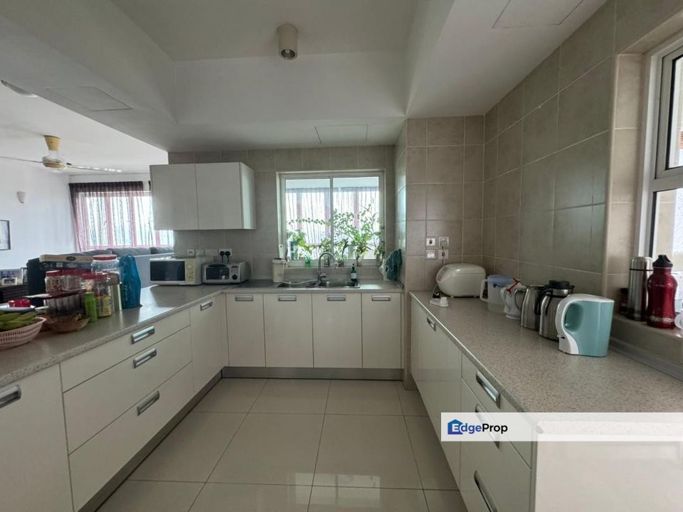 High floor , well maintained , move in condition, Kuala Lumpur, Mont Kiara