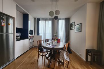 Arcoris Residences