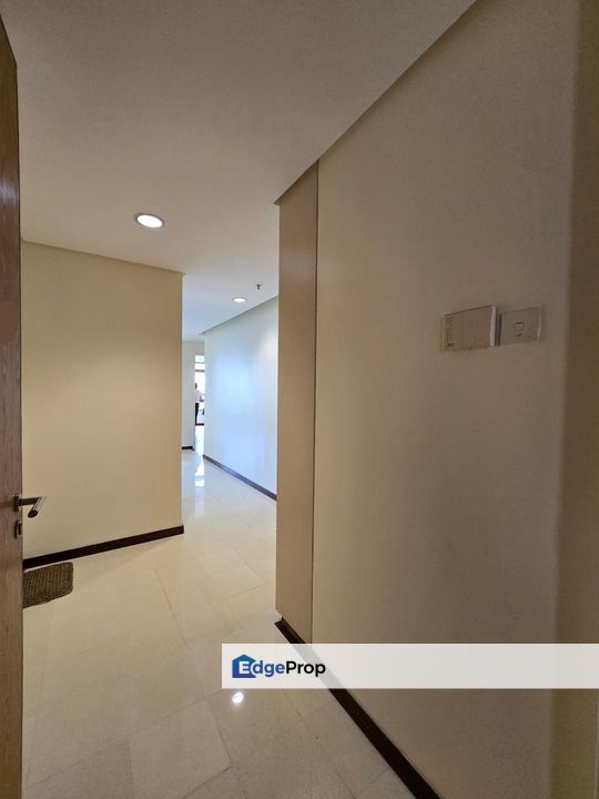 Partial furnished 1 bedroom for sale, Kuala Lumpur, Mont Kiara