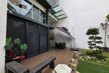 Symphony Hills Schumann