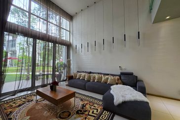 Symphony Hills Schumann