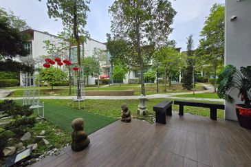 Symphony Hills Schumann