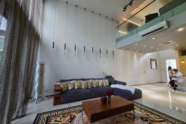 Symphony Hills Schumann