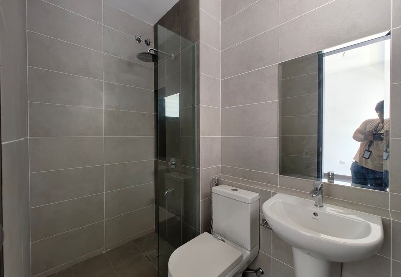 Reesia Elmina Garden