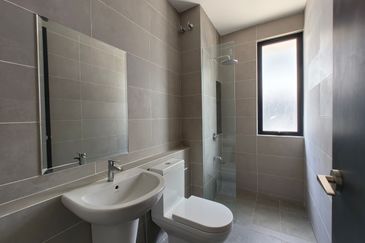 Reesia Elmina Garden