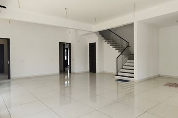 Reesia Elmina Garden