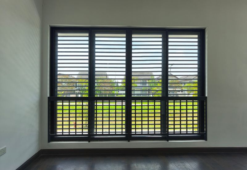 Reesia Elmina Garden