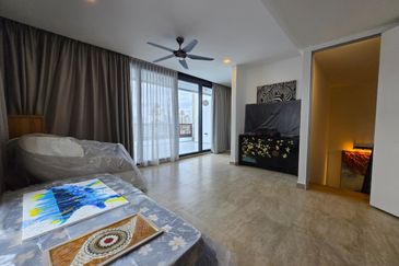 Arcoris Residences