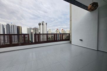 Arcoris Residences