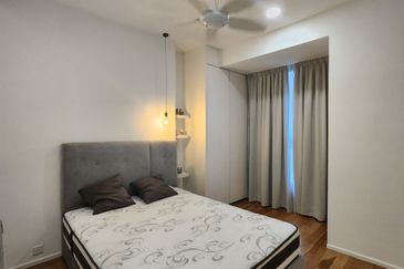 Arcoris Residences