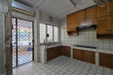 Jalan Tempinis Kanan