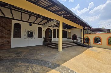 Jalan Tempinis Kanan