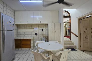 Jalan Tempinis Kanan