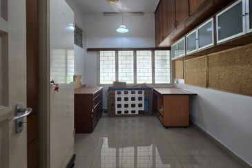 Jalan Tempinis Kanan