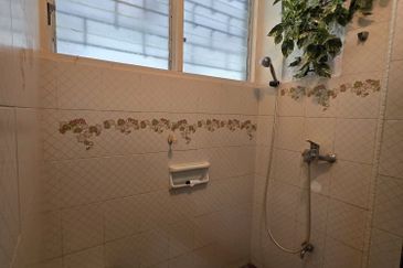 Jalan Tempinis Kanan