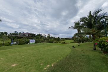 Tropicana Golf & Country Resort