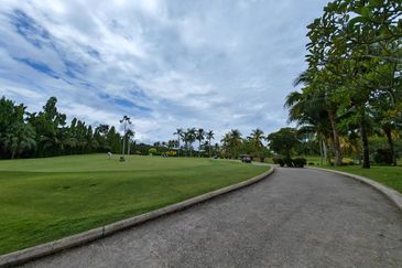 Tropicana Golf & Country Resort