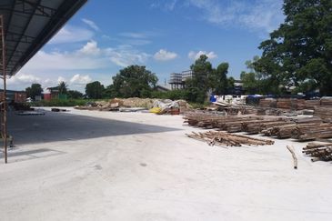 West Port, Pulau Indah