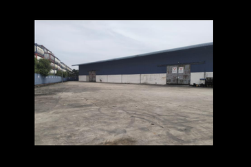 West Port, Pulau Indah