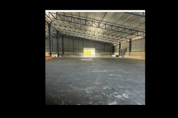 West Port, Pulau Indah