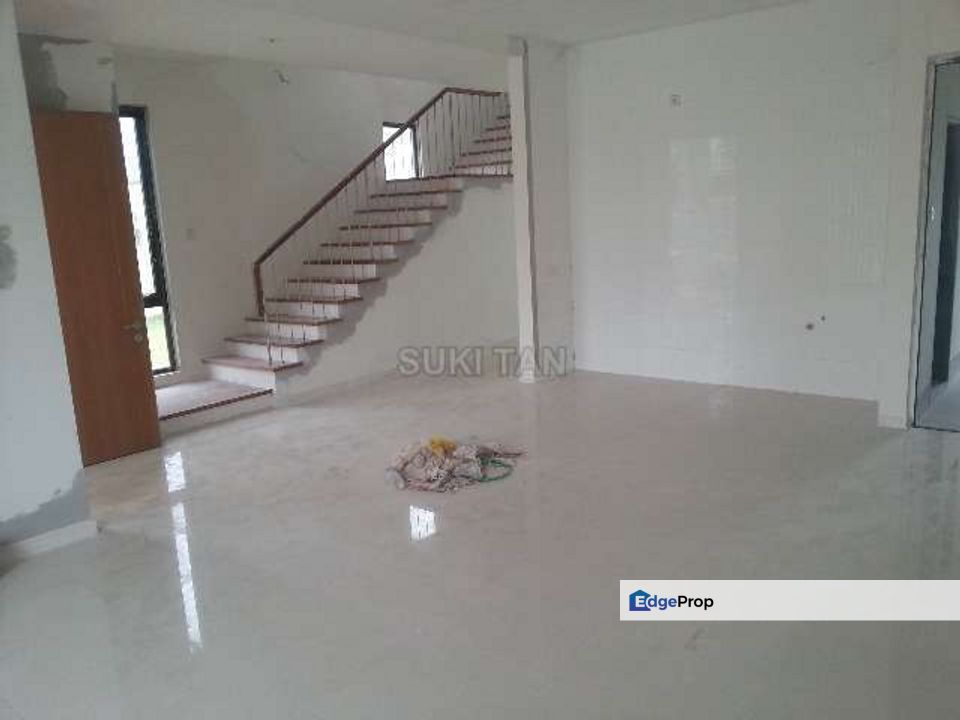 R【RARE GEM】3 Storey Superlink Modern Home – Stylish and Contemporary Living at Its Best!, Kuala Lumpur, Sungai Besi