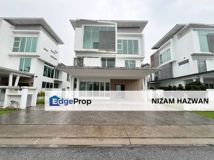 Spacious 3 Storey Bungalow Jacaranda Garden Residence Cyberjaya, Selangor, Cyberjaya