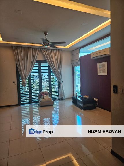 3 Storey Semi Detached Taman Tropika 2, Bangi, Selangor, Kajang